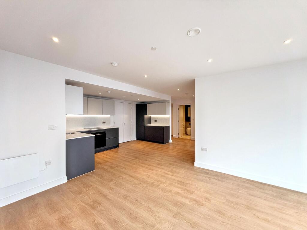 Main image of property: Manchester, M4