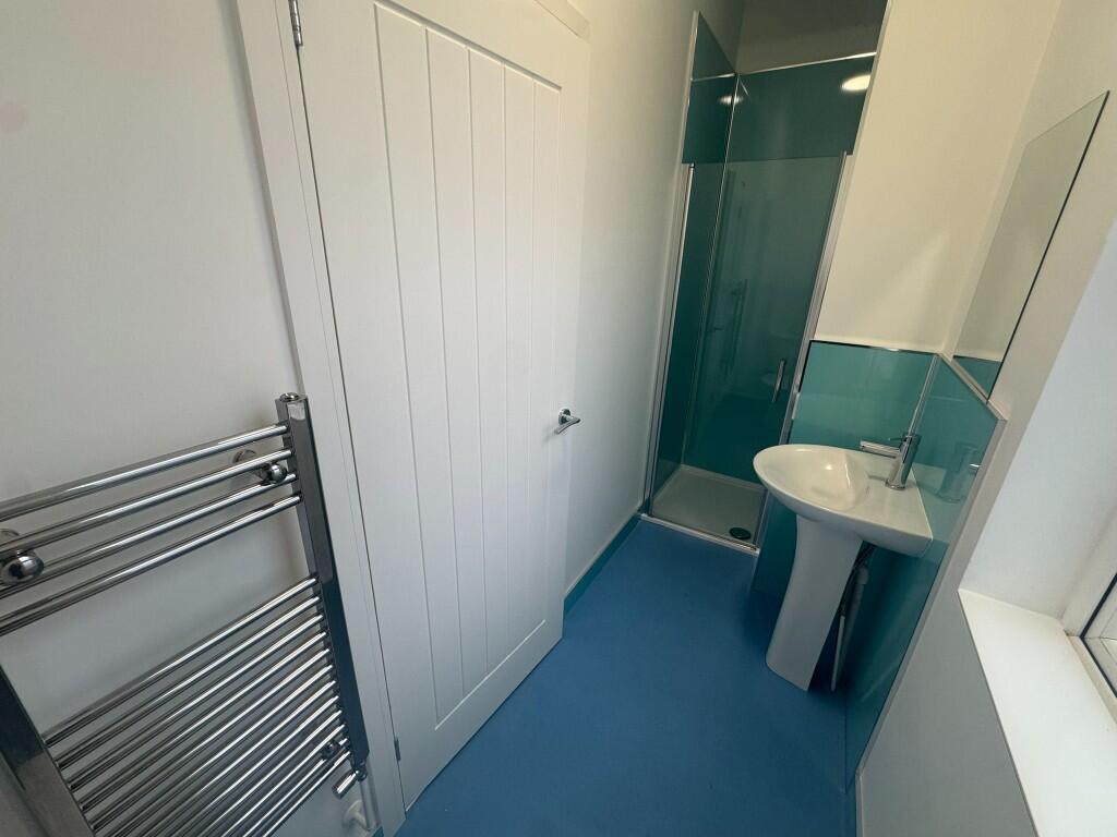 1 bedroom house share for rent