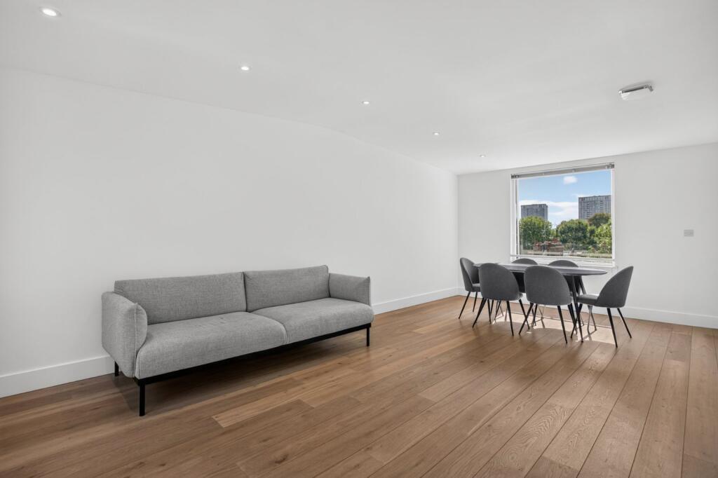 Apartment in London, Lancaster West Estate, Notting Hill - View 4