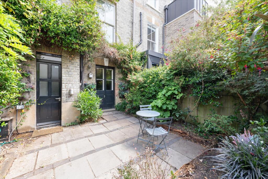 Wildwood Terrace, Hampstead, London, NW3 photo 4