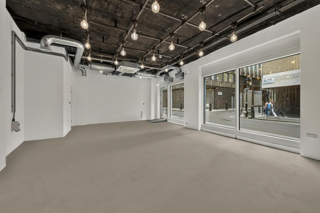 hall 5.jpg