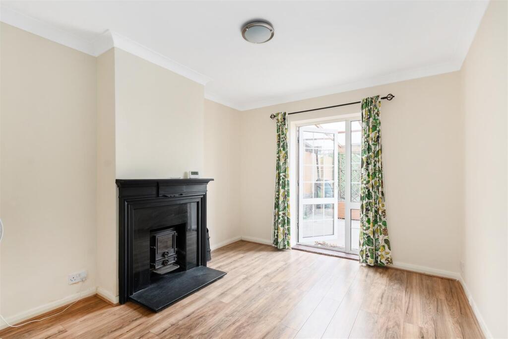 House in London - View 3