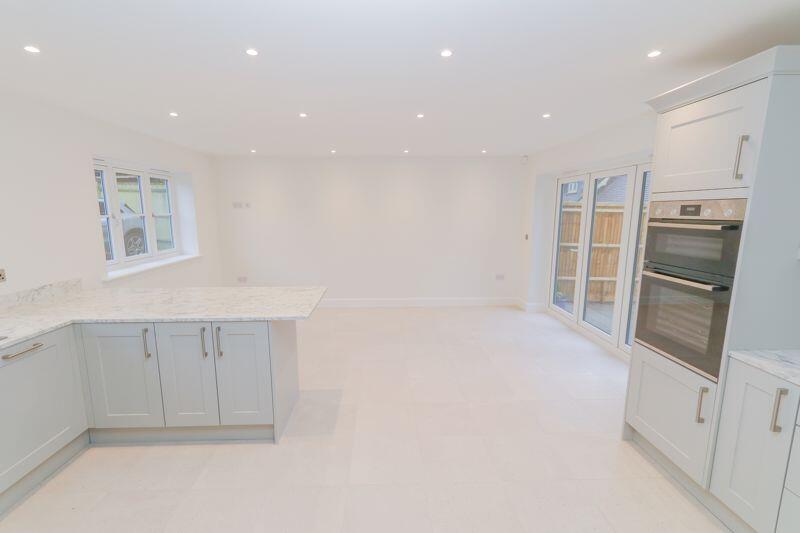 House in Southampton - View 5