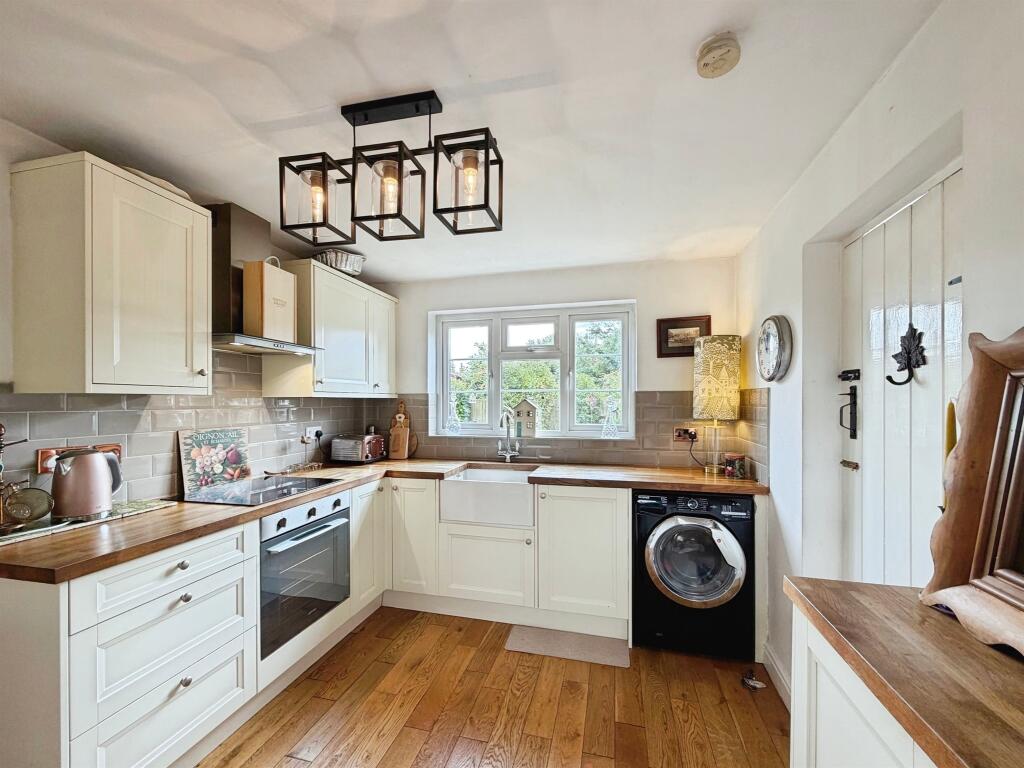 House in Stratford-on-Avon, Newbold Pacey CP - View 4
