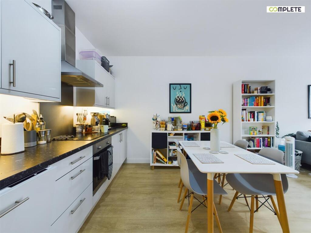 Apartment in Manchester - View 3