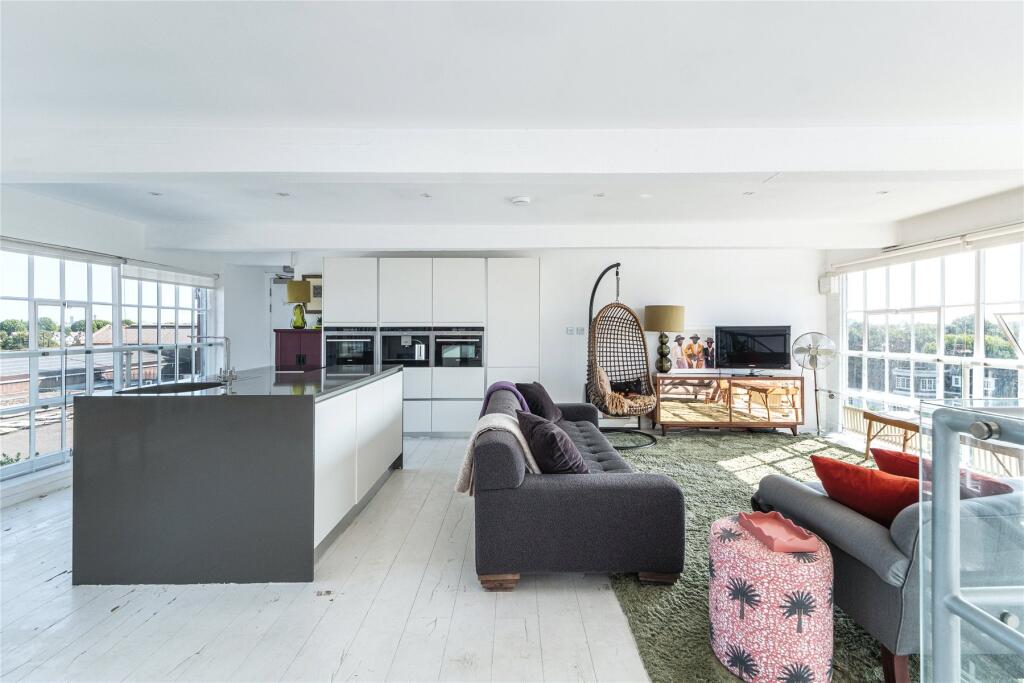 Apartment in London - View 4