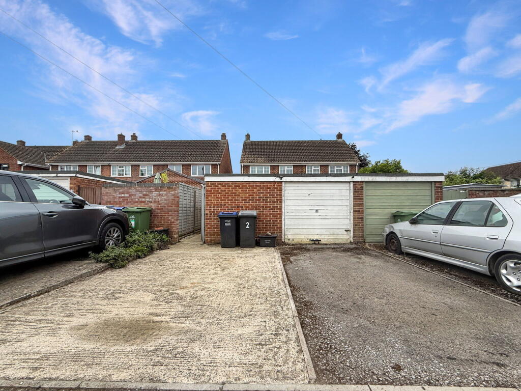 House in Melksham - View 2