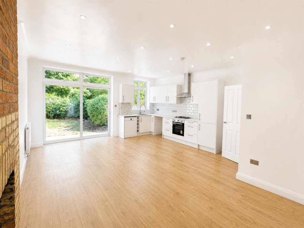 House in London - View 4