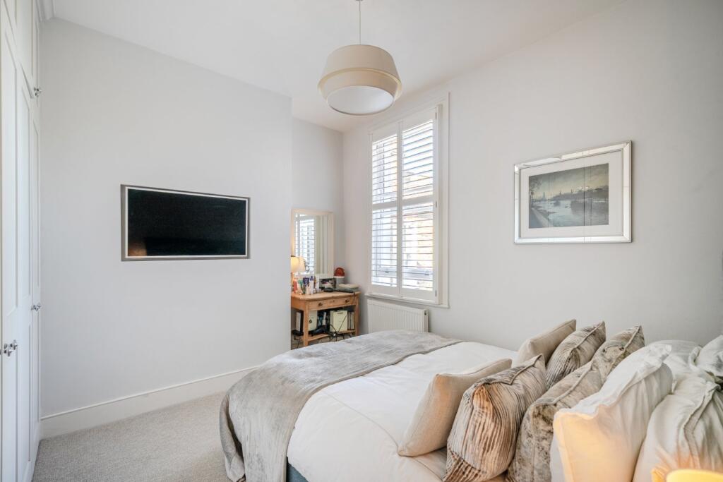 Apartment in London - More