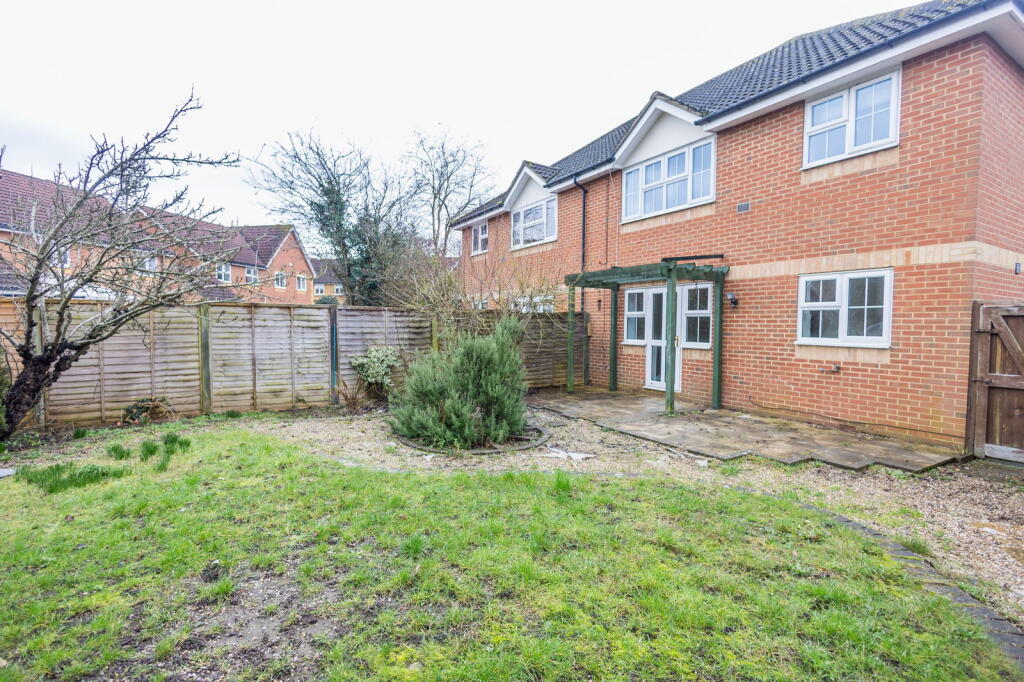 Main image of property: Dudley Close, Chafford Hundred, Grays, RM16 6PG