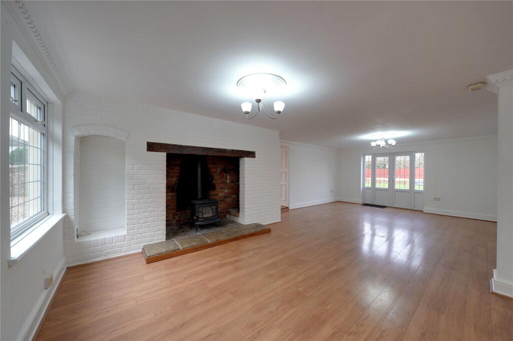 Wings Road, Lakenheath, Brandon, Suffolk, IP27 photo 2