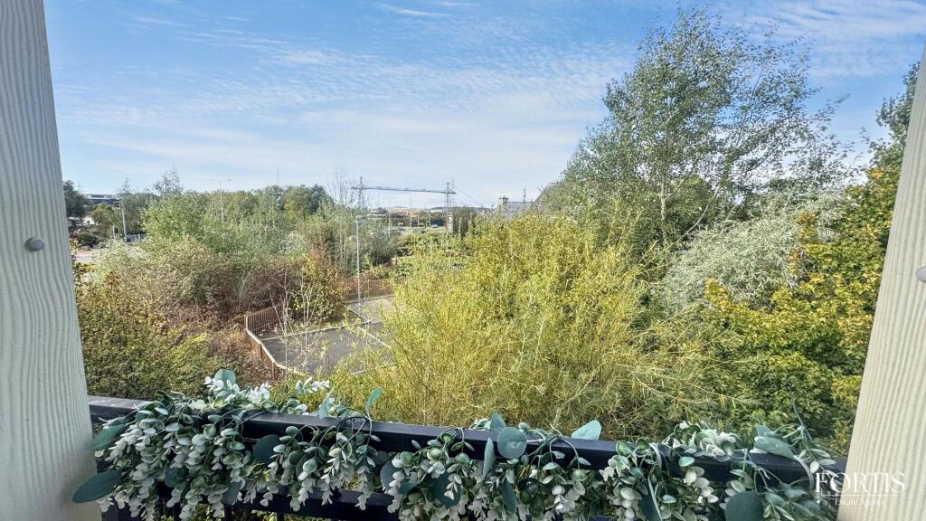 Apartment in Newport - View 5