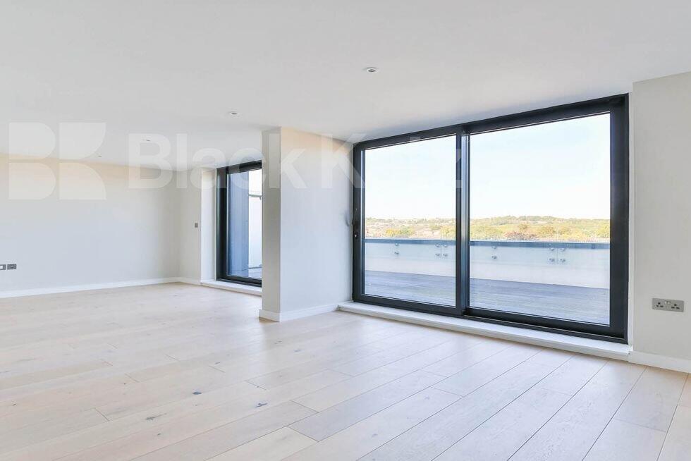 Main image of property: Tottenham Lane, Crouch End N8 