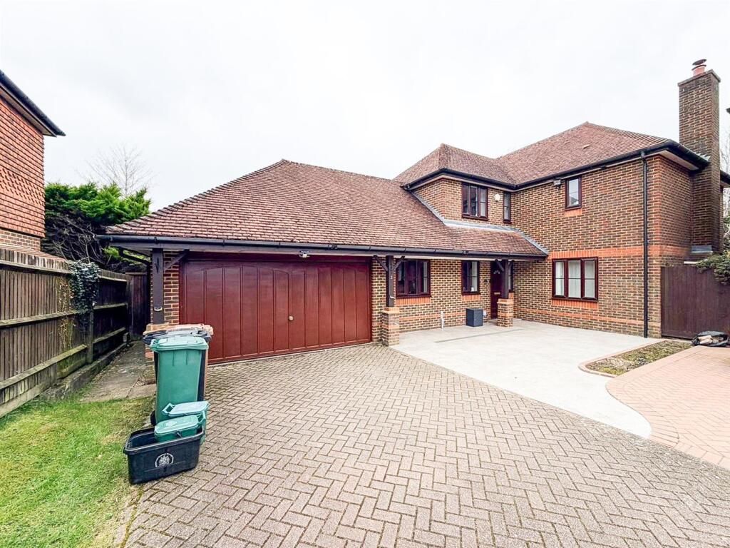 Main image of property: Banstead