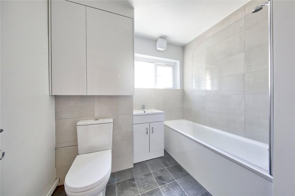 Apartment in London - More