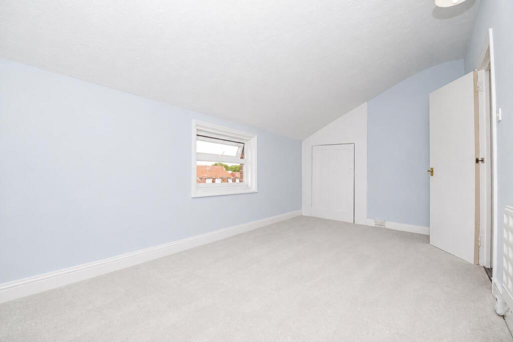 Apartment in Portsmouth, Southsea - More