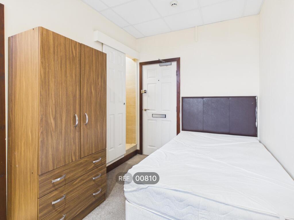 Apartment in Hull, Kingston upon Hull - View 2