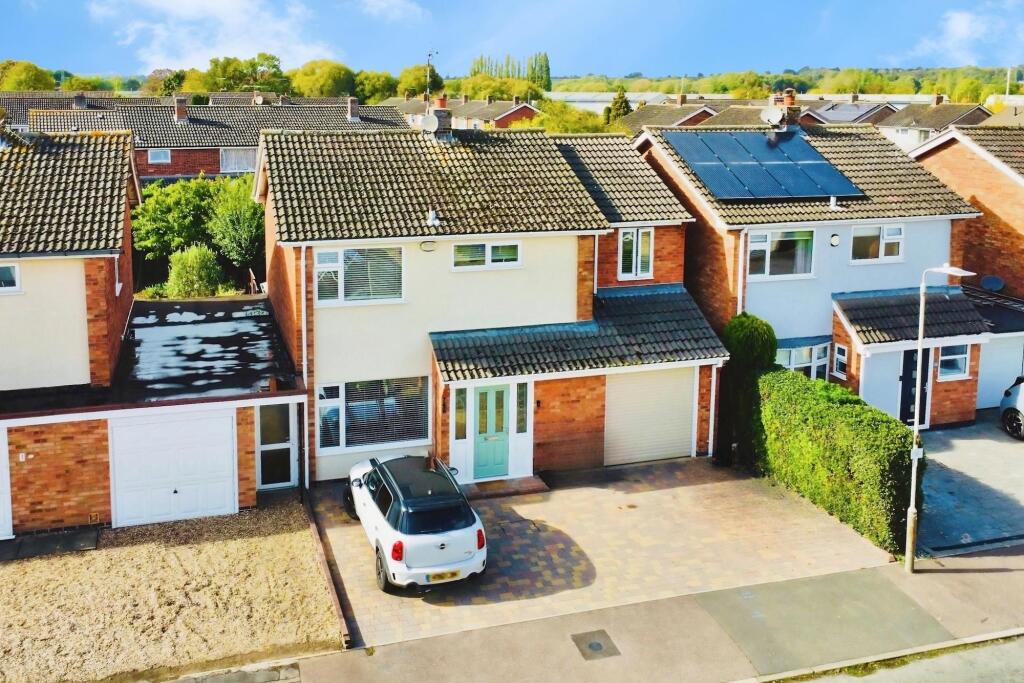 4-bed detached on Fletchers Way, East Goscote, LE7, £390,000