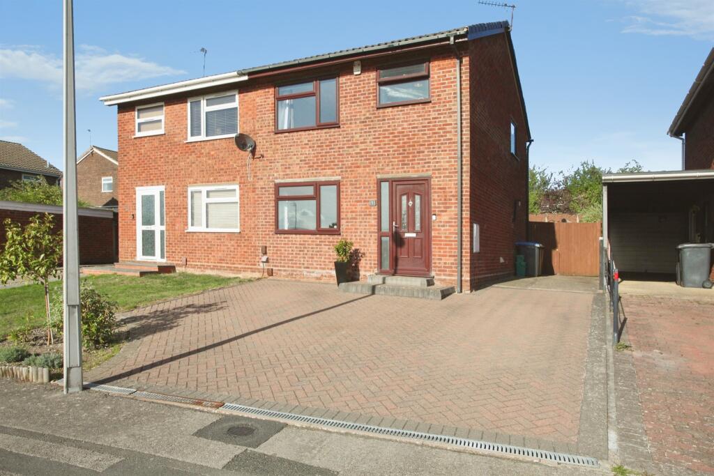 Main image of property: Holme Close, RUGBY