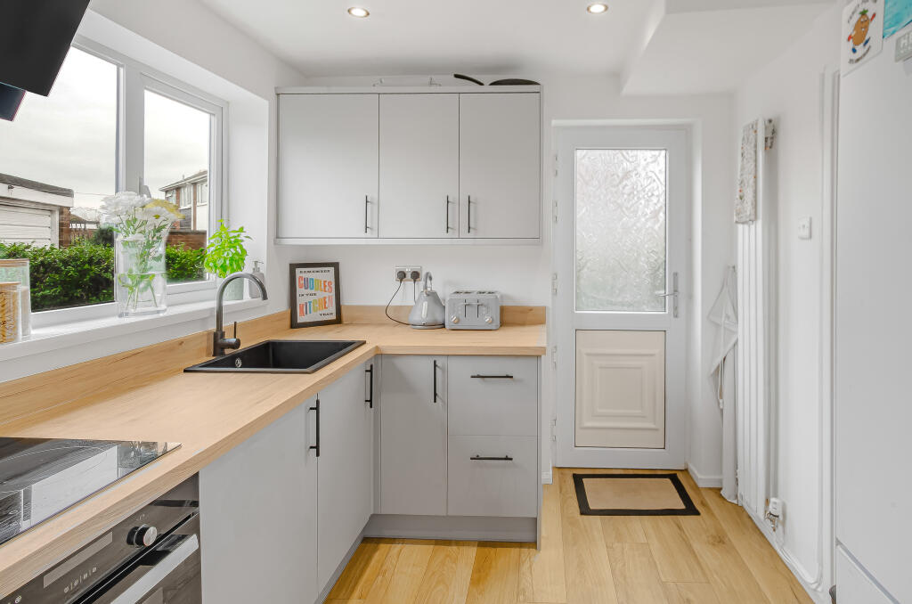 Totley Mount, Brimington, Chesterfield, S43 photo 3