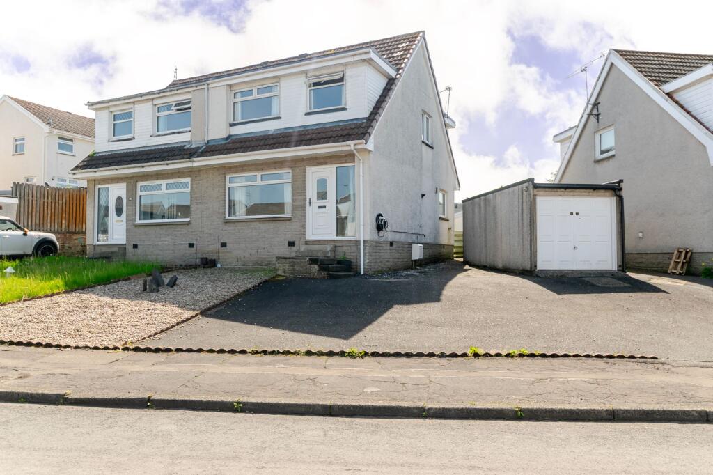 Main image of property: 17 Cairn View, Galston, KA4 8LY