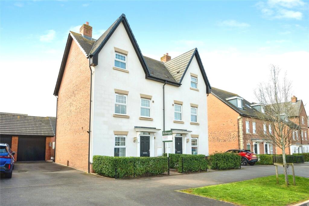 Main image of property: Vickers Way, Warwick, Warwickshire, CV34