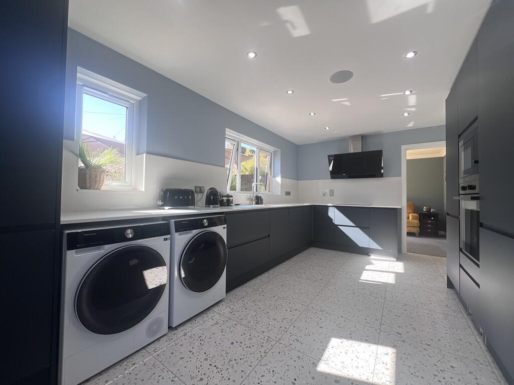 Ravenscroft, Chatteris, Cambs, PE16 6NW photo 2