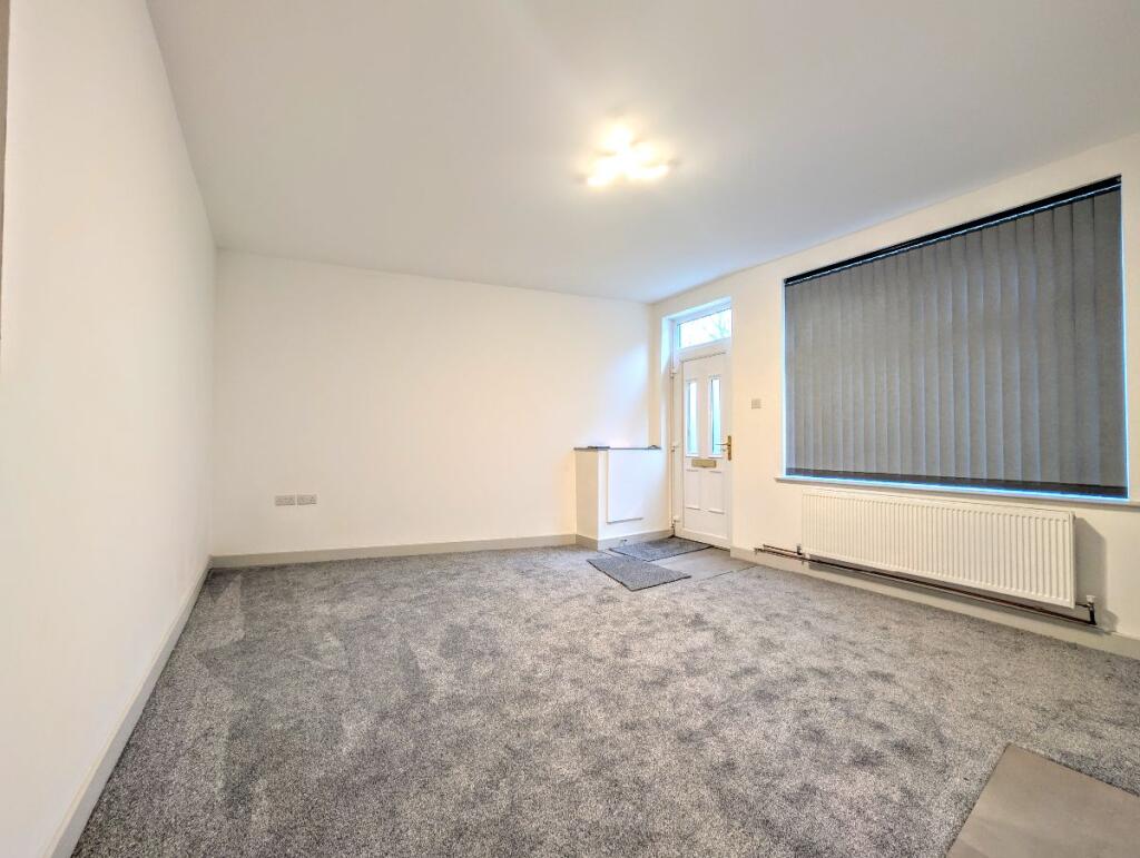 Clammerclough Road, Kearsley, Bolton photo 2