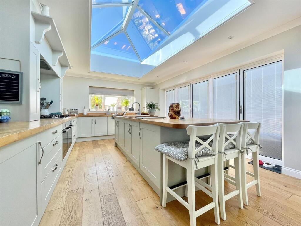 Main image of property: Kemsing, Sevenoaks