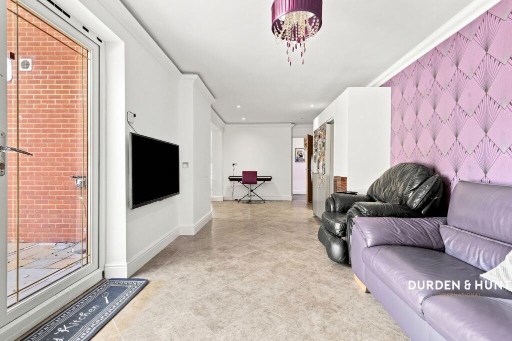 House in Romford - View 5