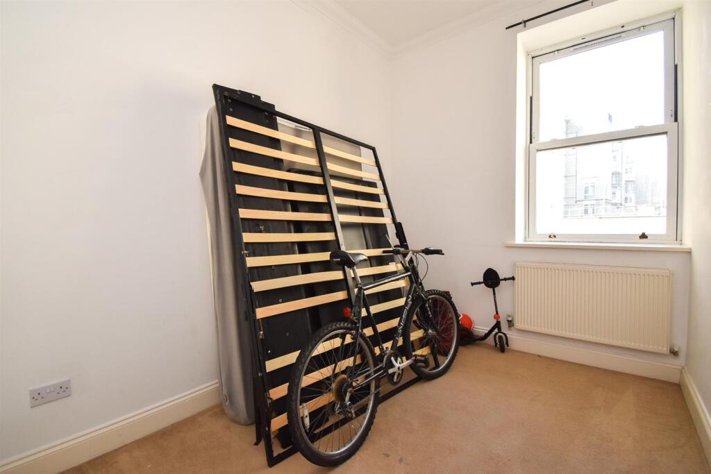 Apartment in Tonbridge - View 5