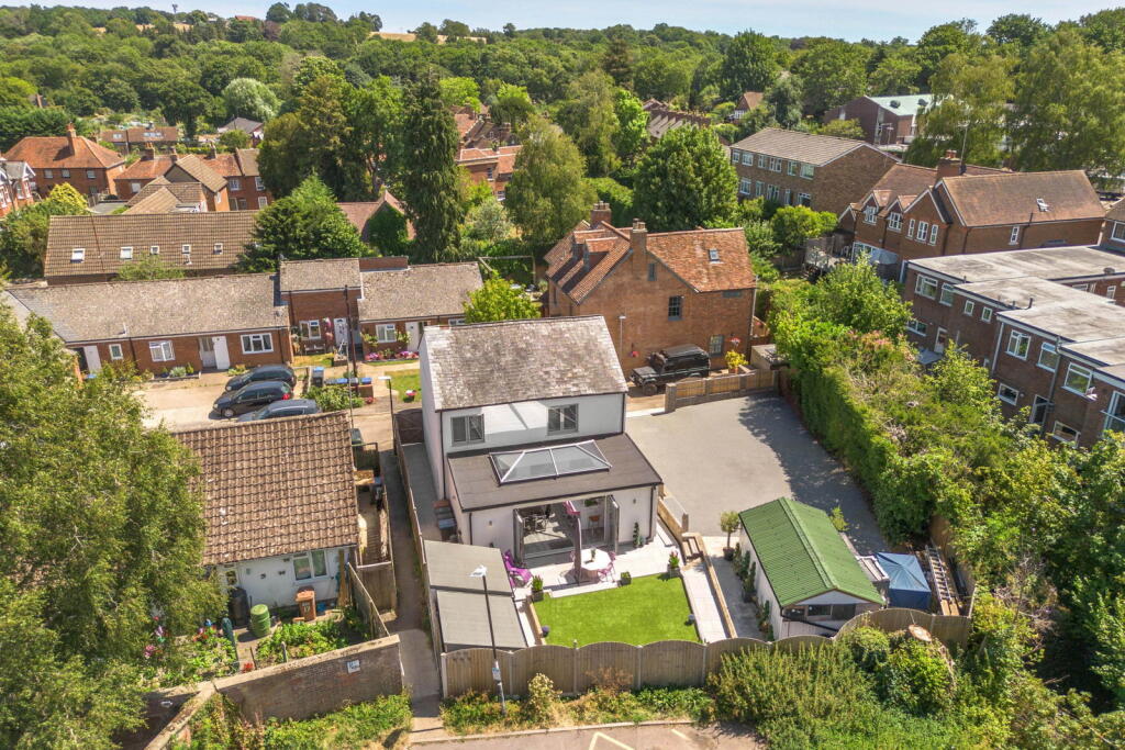 Mimram Road, Welwyn, AL6 photo 2