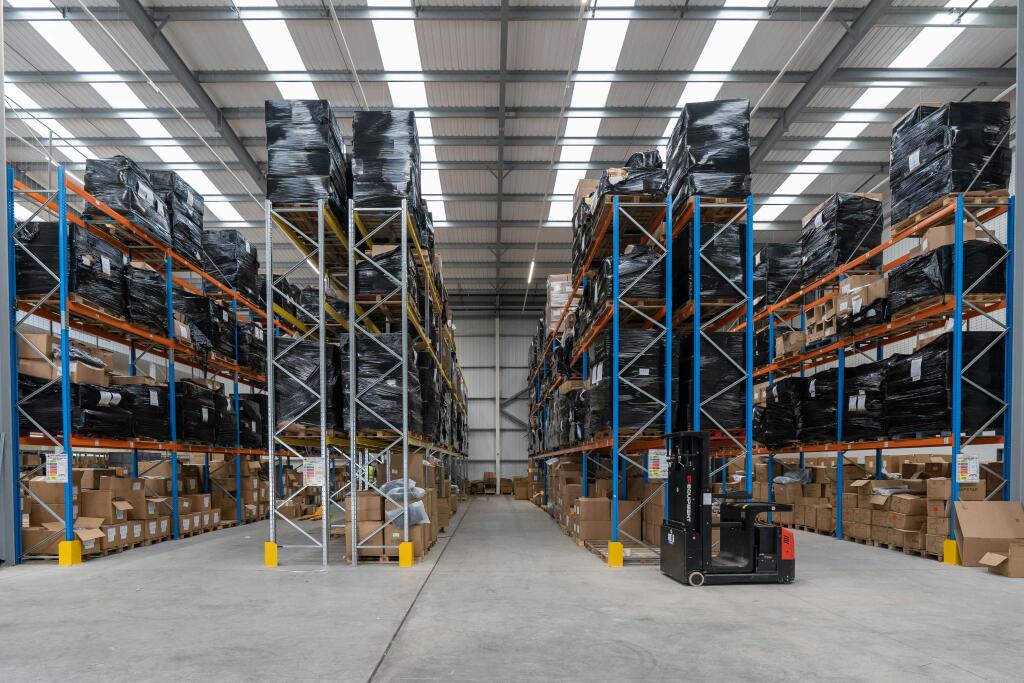 DC1 Everest Logistics Park Croydon 005.jpg