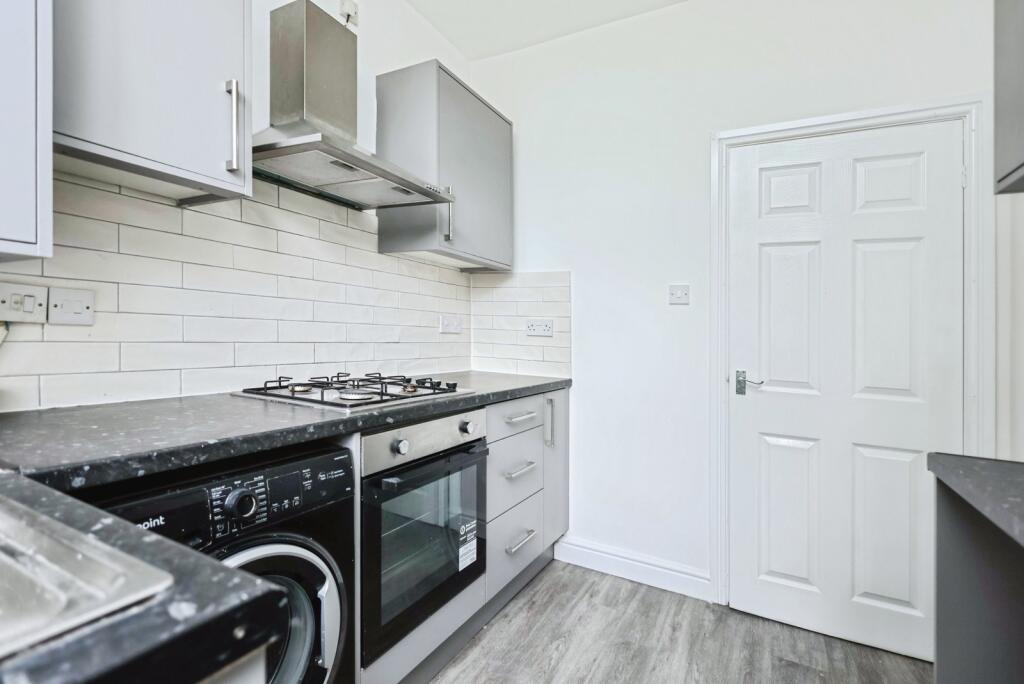House in Sandwell, West Midlands - View 5