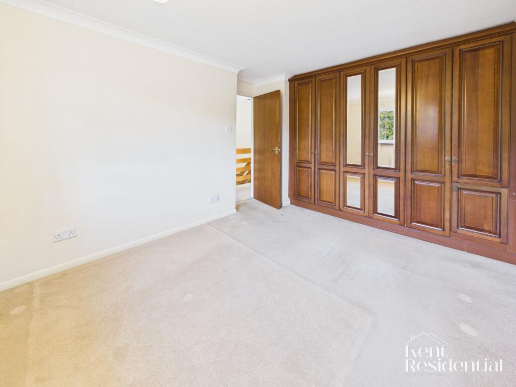 House in Rochester, Troy Town - View 3