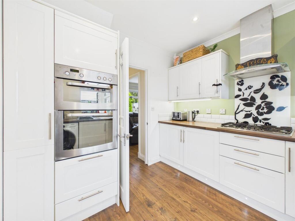 House in Perth - View 5