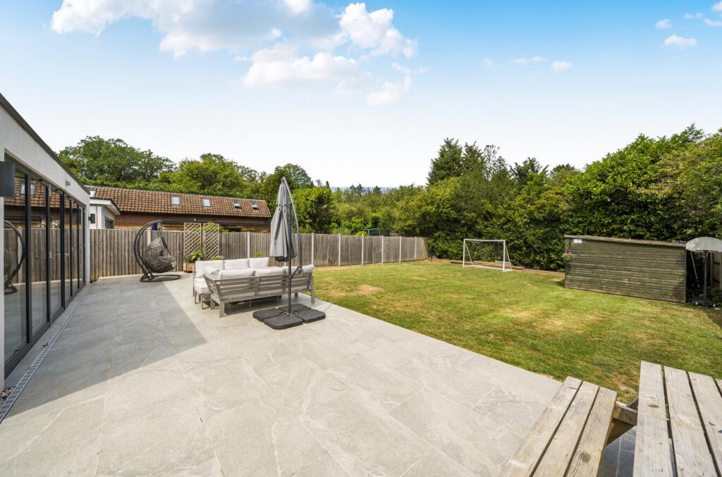 House in Redhill - View 5