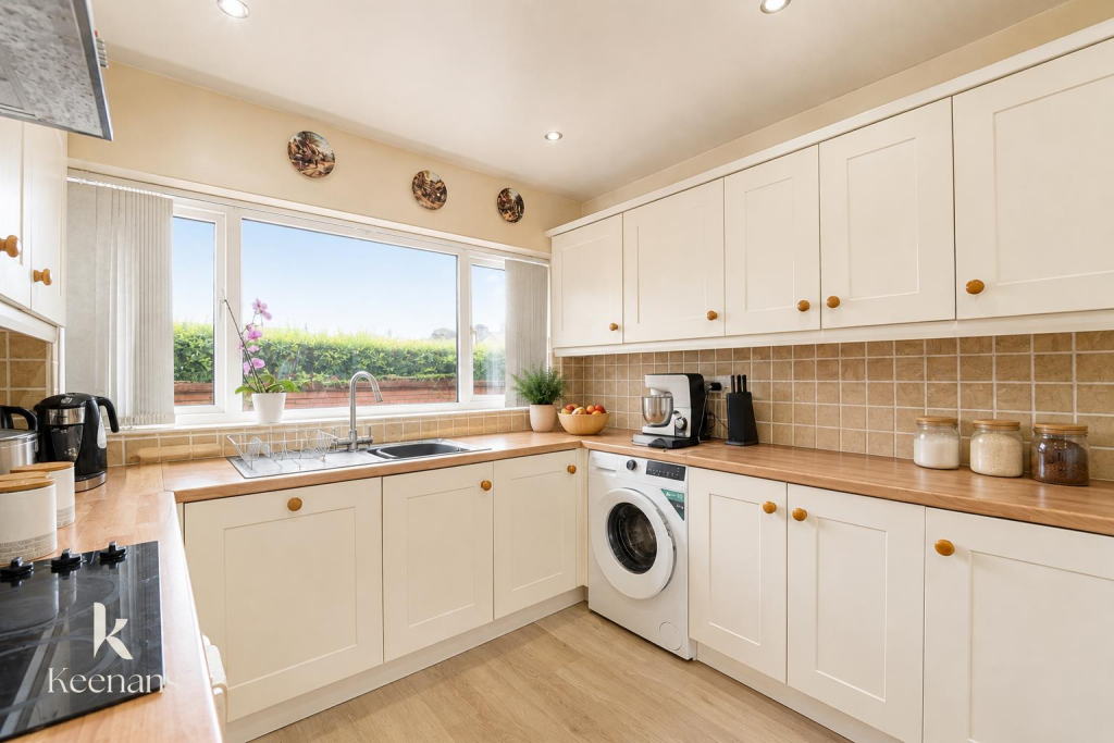House in Darwen, Hollins Grove, Knowle Fold - View 4