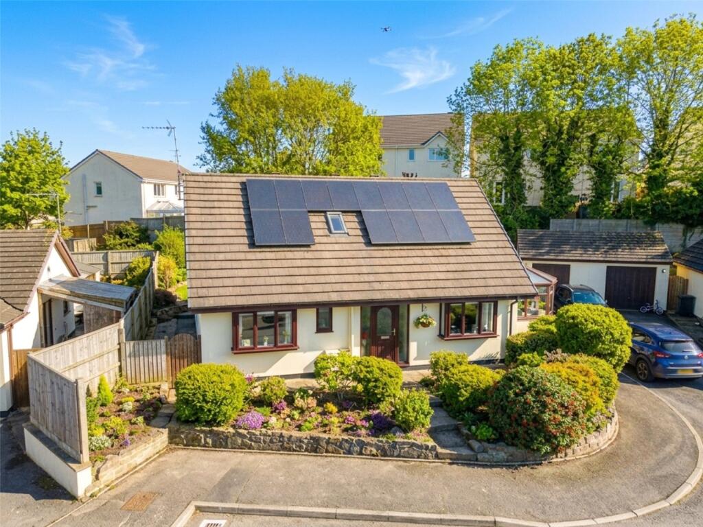 Main image of property: Taw Vale Avenue, North Tawton, Devon