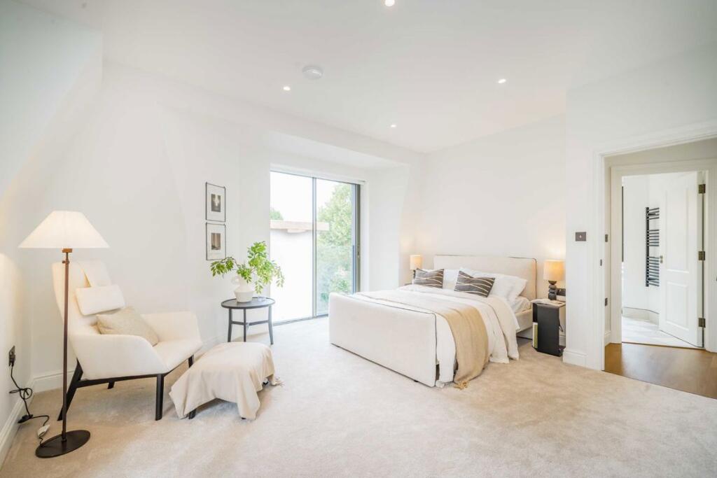 House in London - View 5