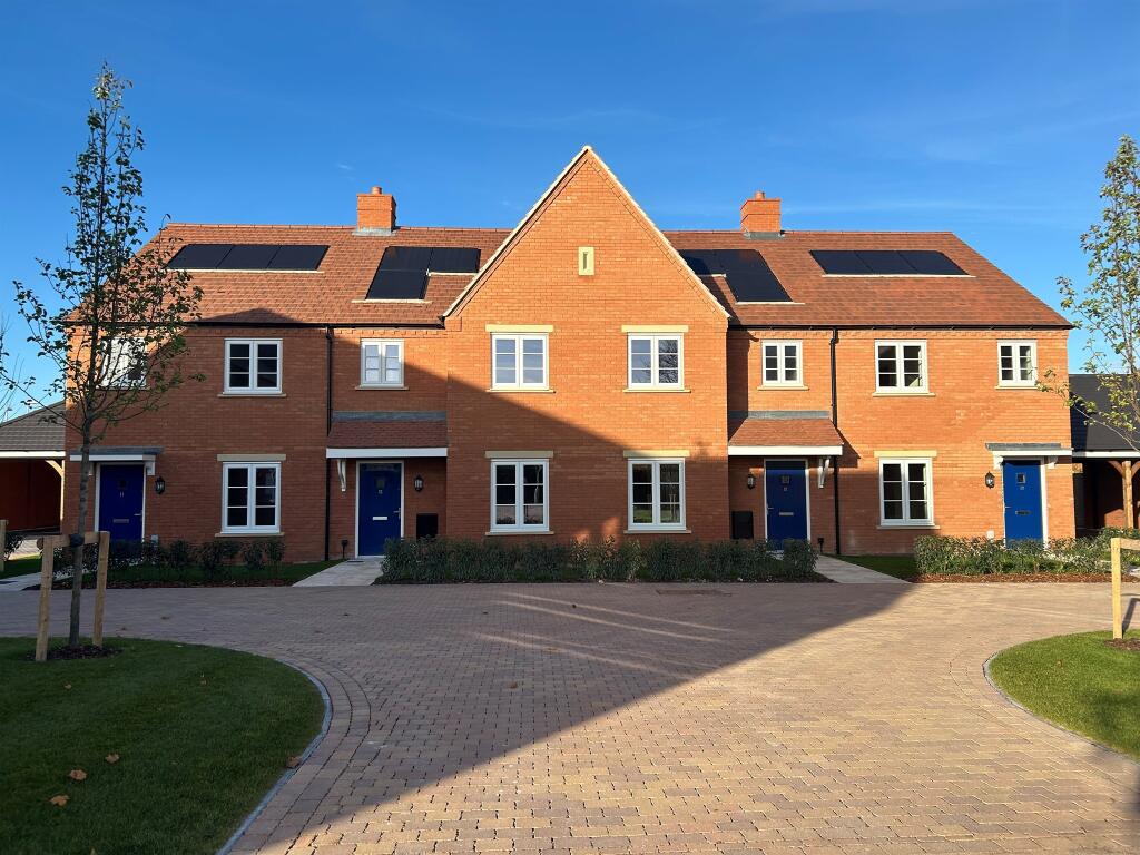 3-bed terraced on Chaffinch Road, Fulbourn, Cambridge, £103,500