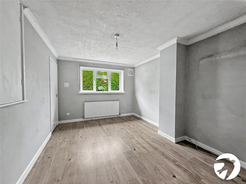 Madden Avenue, Chatham, Kent, ME5 - More
