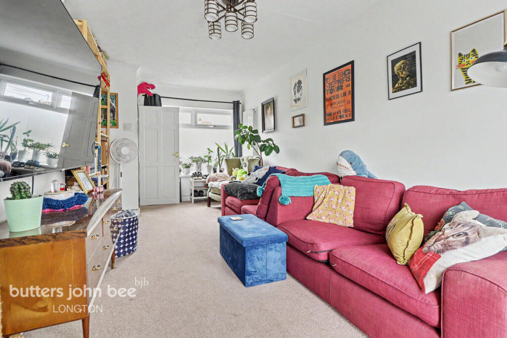 House in Stoke-on-Trent, Newstead - View 4