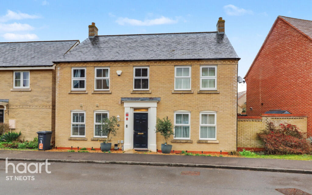 4-bed detached on 1, Lannesbury Crescent, £575,000
