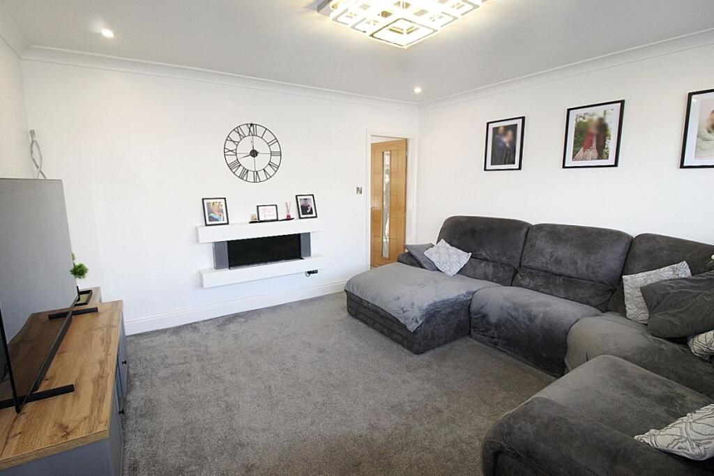 House in Rotherham, South Yorkshire - View 4