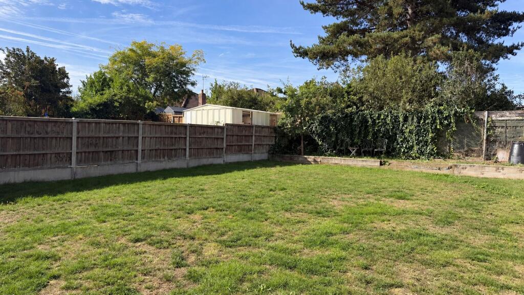 Apartment in Southend-on-Sea, Essex - View 5