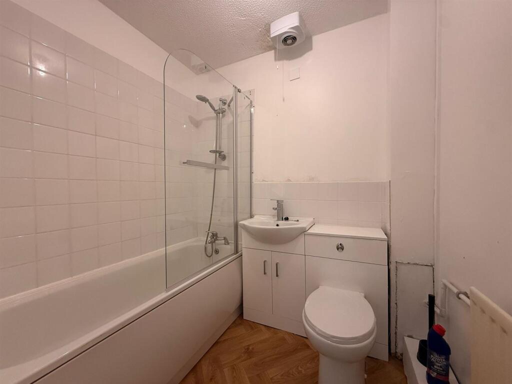 Apartment in Preston, Tanterton, Ingol and Tanterton - View 3