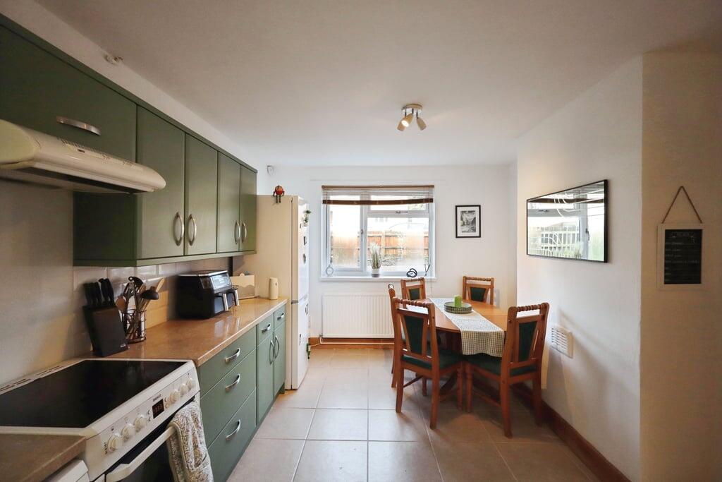 Salisbury Drive, Swadlincote, DE11 photo 2