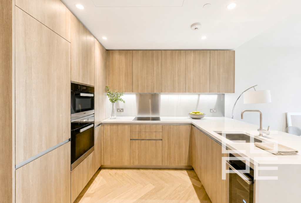 House in London - View 2