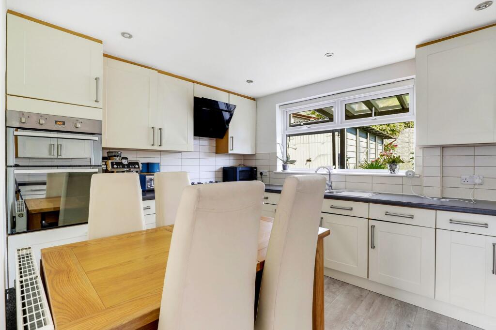 House in Nottingham, Bestwood Park Estate - View 5